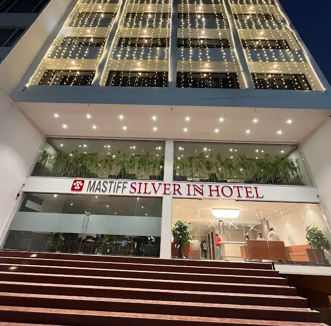Mastiff Hotel Crystara Jalgaon
