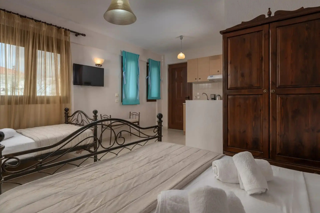 Standard Triple Ground Floor room