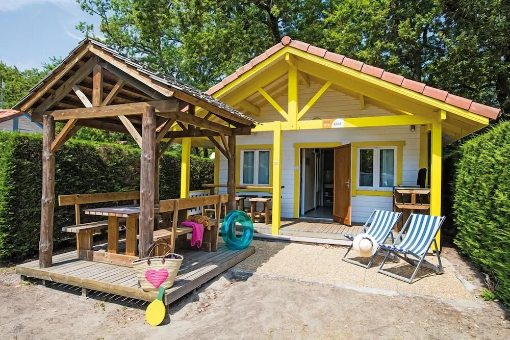 2 Bedrooms Chalet
