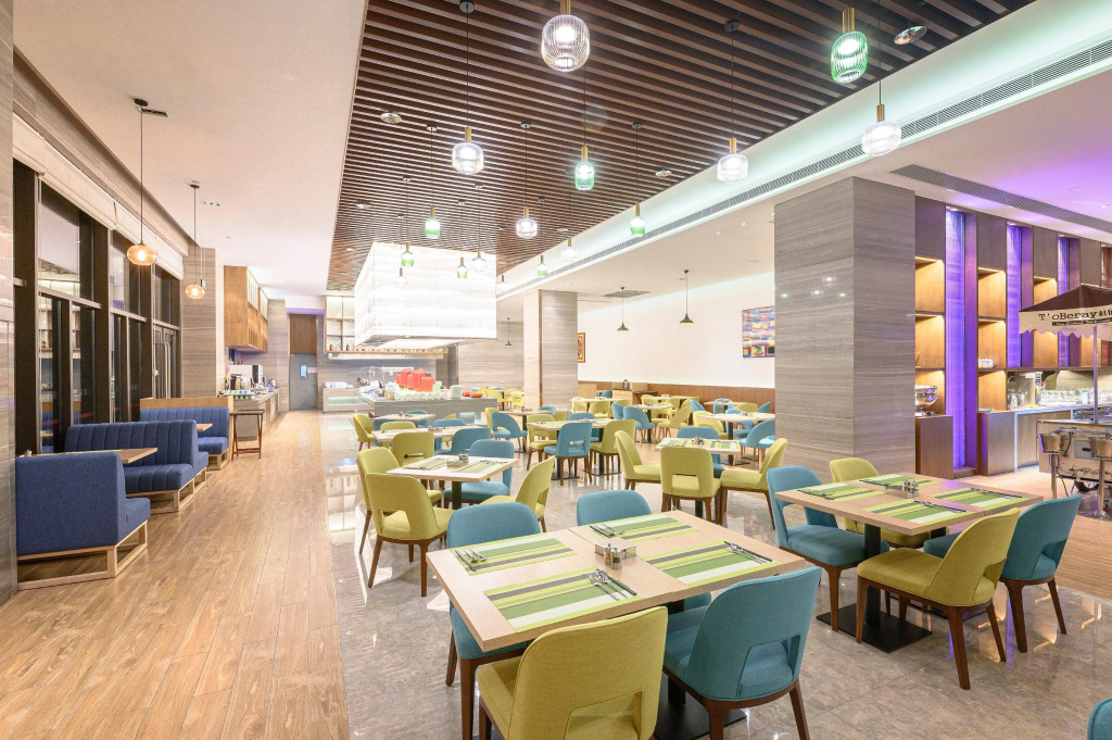 Food & Beverage