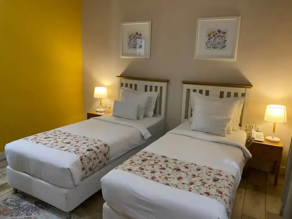 Economy room