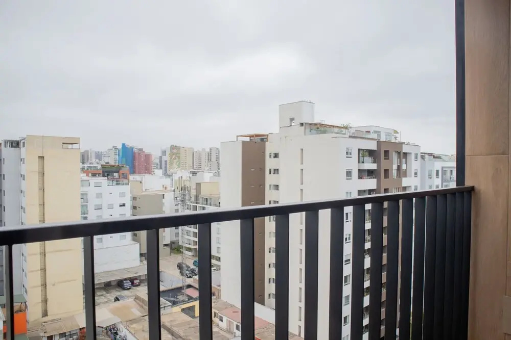 w Amazing 3BR w Balcony in Miraflores