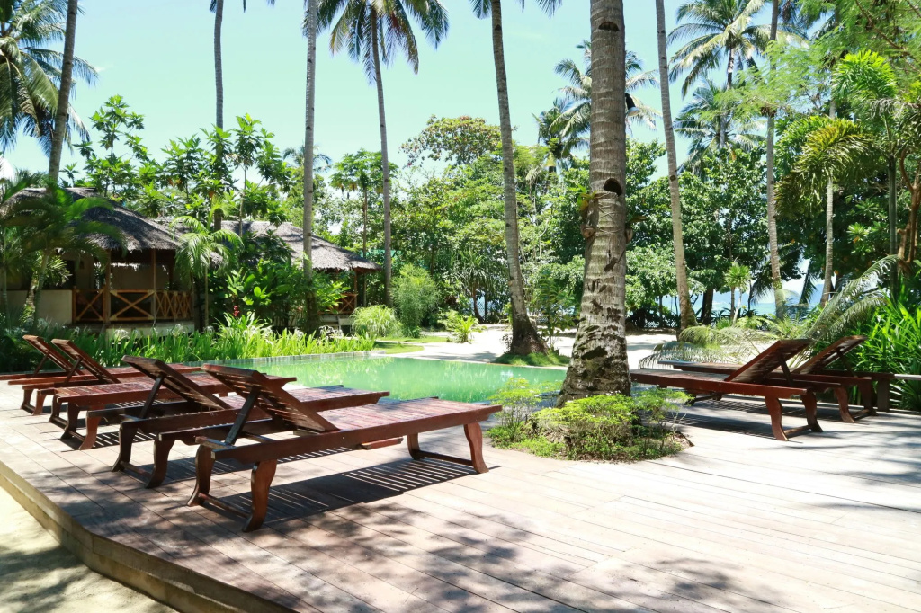 Beach & Waterfront