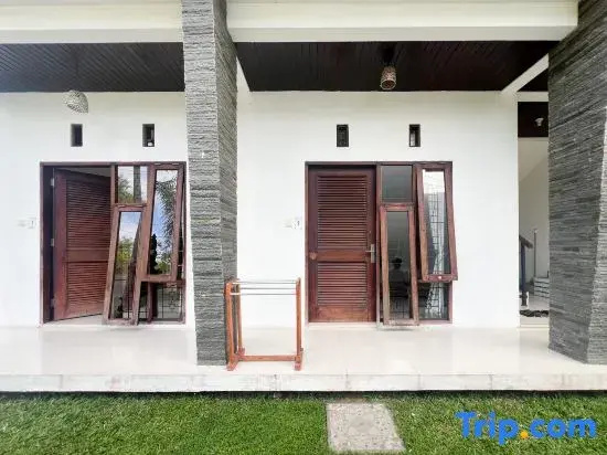 Kanha Homestay near Pantai Pandawa RedPartner