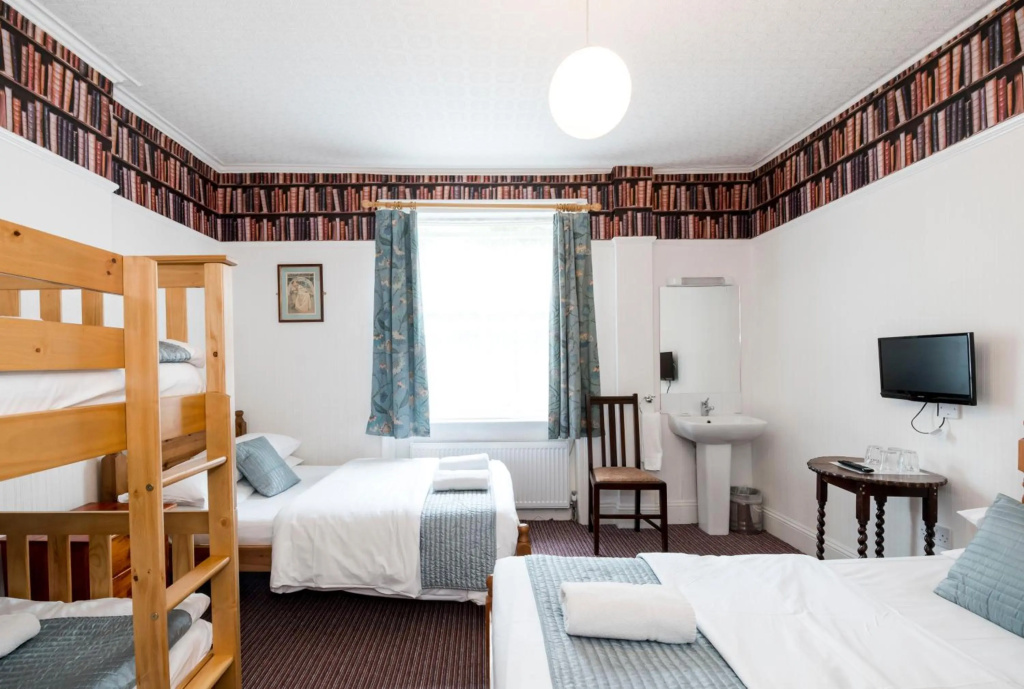 St Athans Hotel — фото