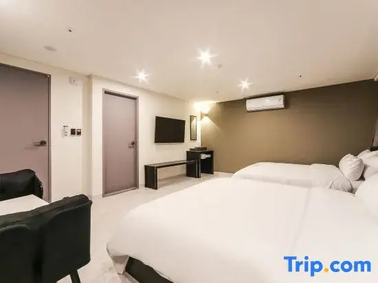 Standard Double Family room (twin beds)