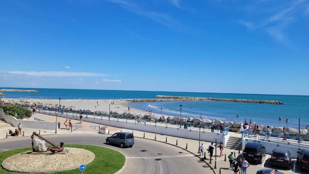 Beach & Waterfront