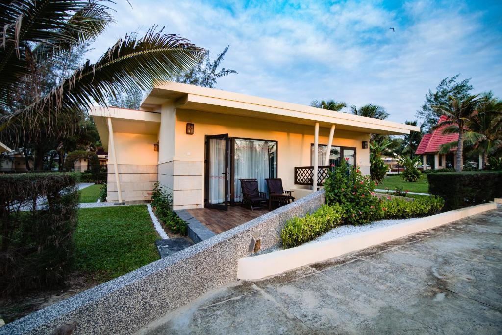 Sandy Beach Non Nuoc Resort Danang