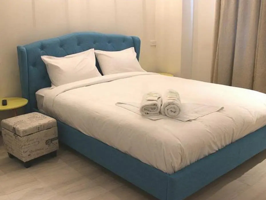 Executive Double room (full double bed)