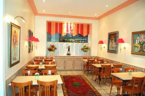 Food & Beverage