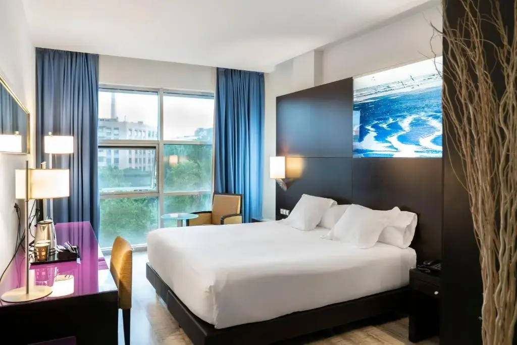 Premium Double room (full double bed)