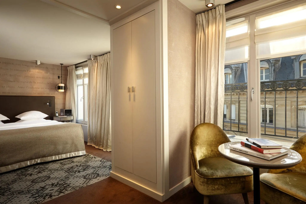 Le Pavillon des Lettres 71