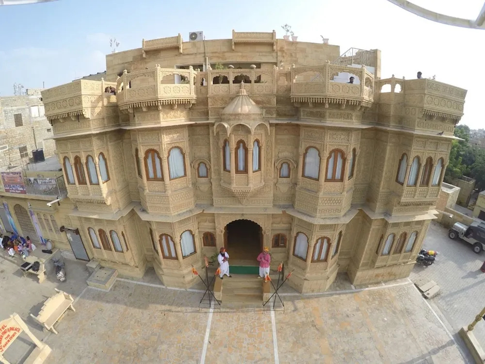 Vista Rooms at Patwa Haveli Road