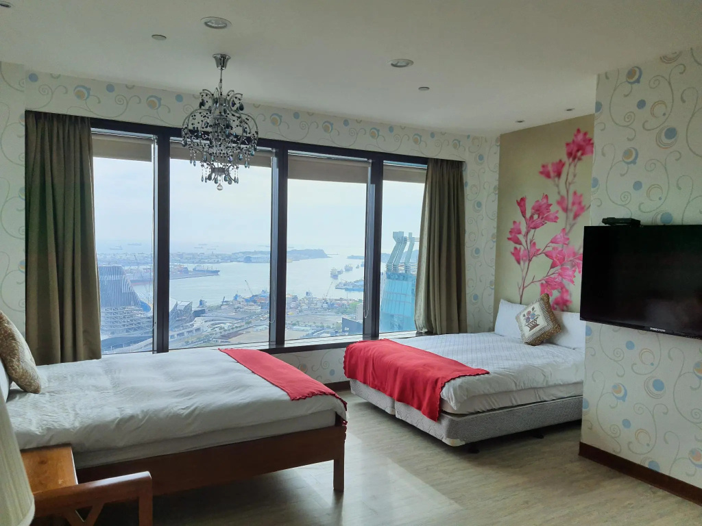 Standard Quadruple room with sea view