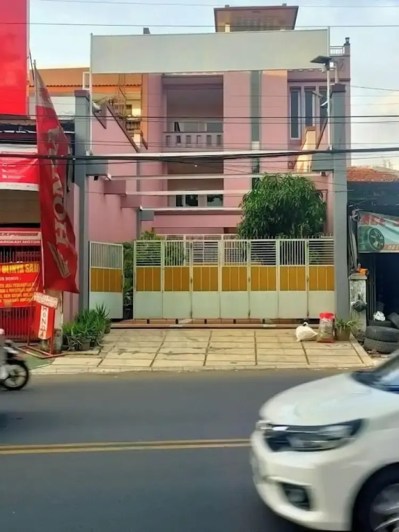 Karana Guesthouse Syariah Bandung & Luang Cafe