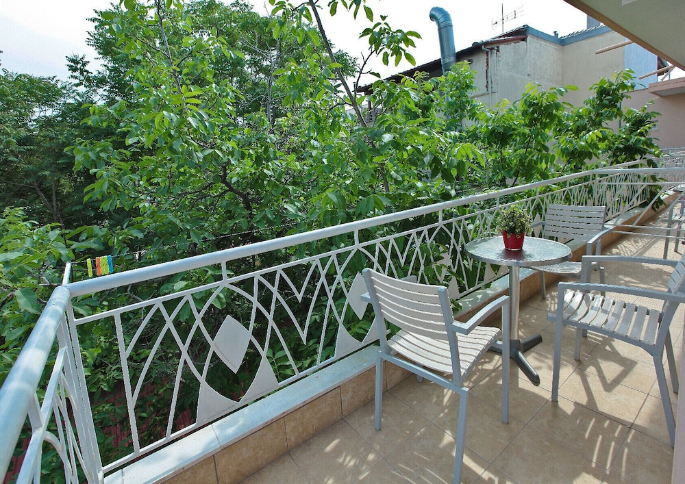 Balcony & Terrace