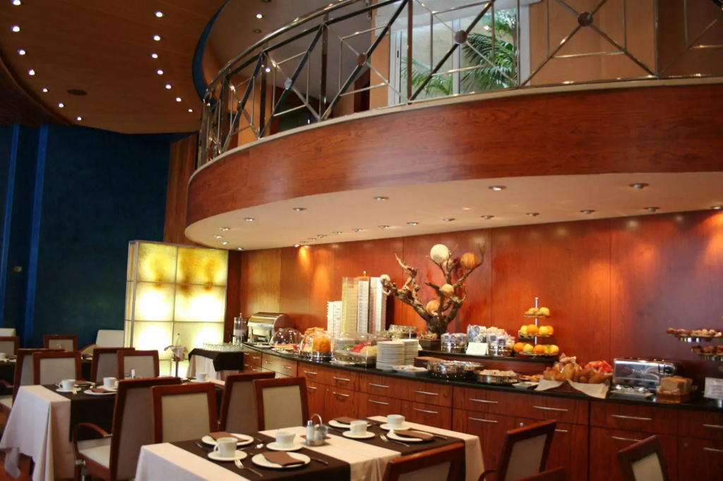 Hotel photo 12