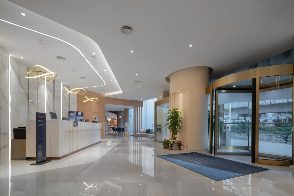 Lobby & Reception