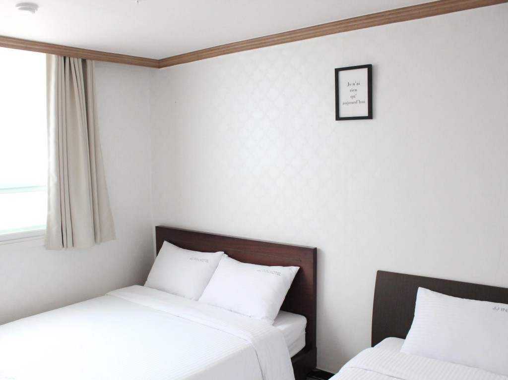 Standard Double Family room (twin beds)