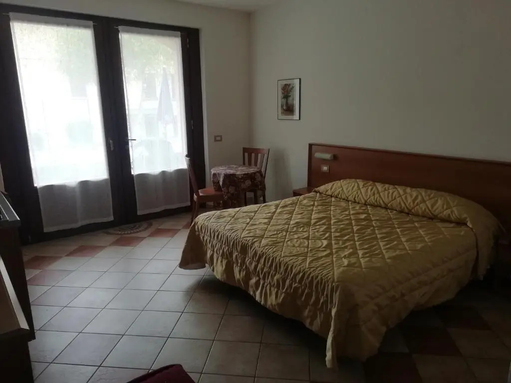 Superior Double room (full double bed)