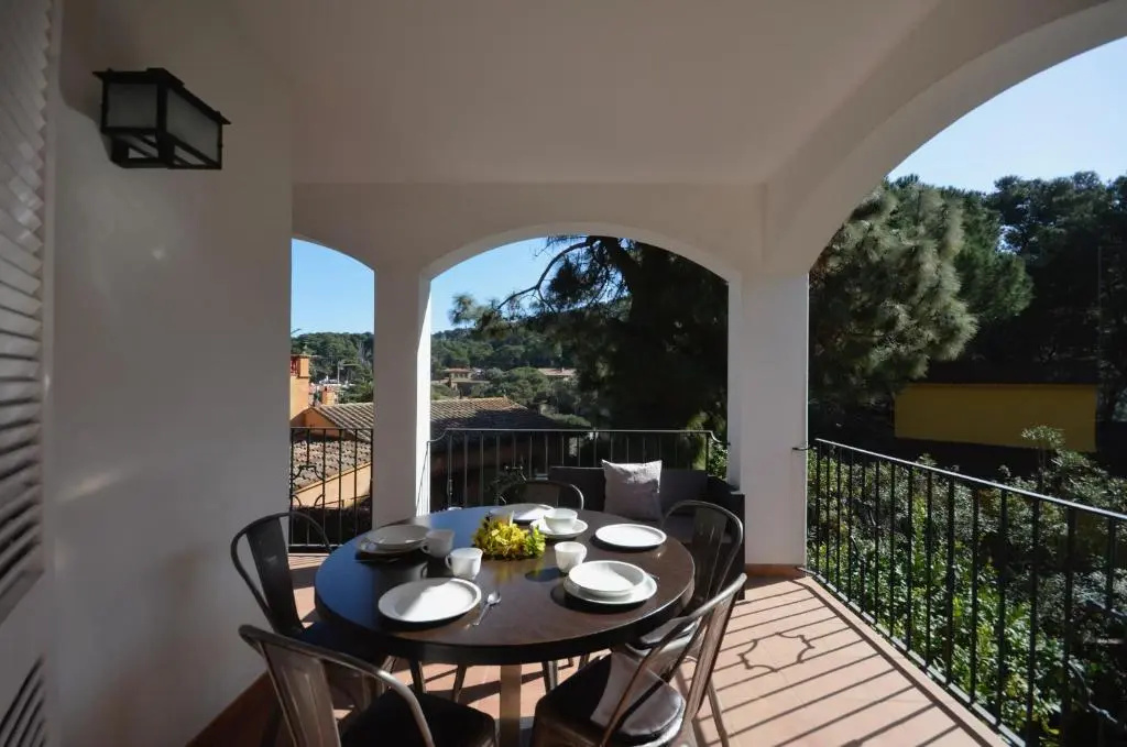 Balcony & Terrace