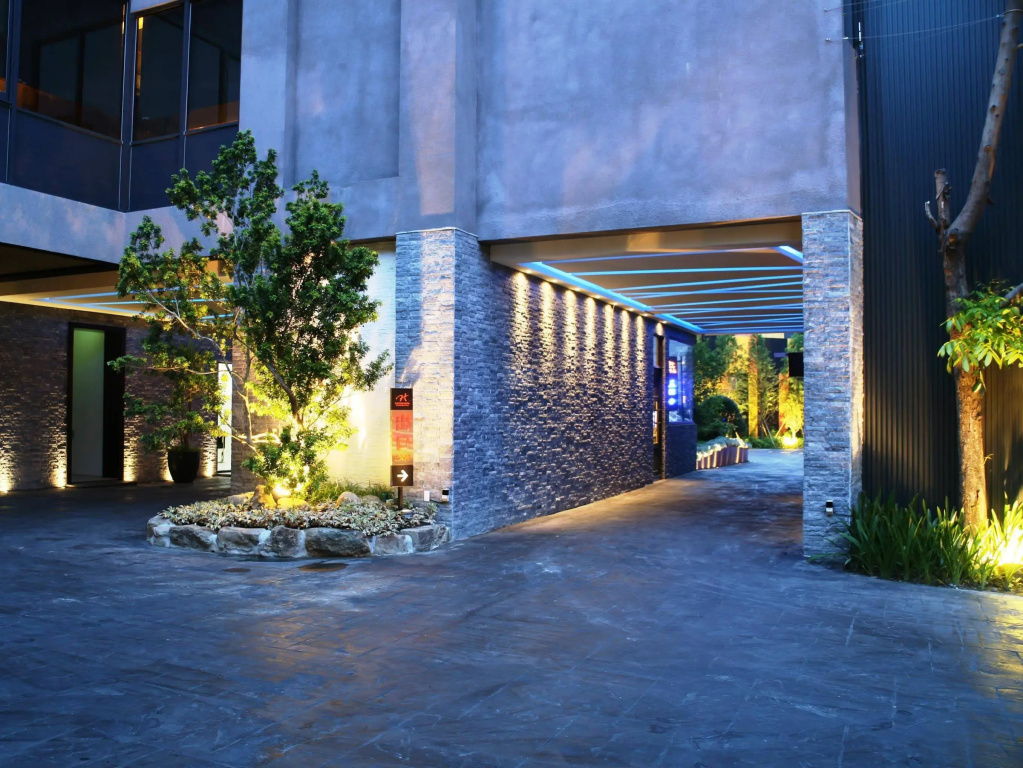 Han Guan Motel