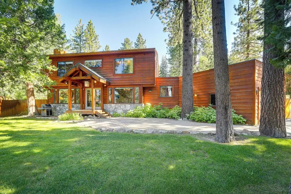 Spacious Tahoe City Retreat < 2 Mi to Lake Tahoe!