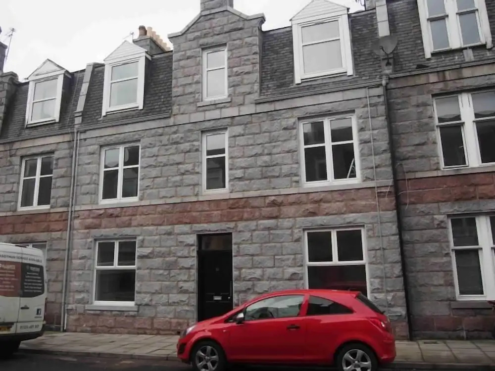 Wallfield Field Apartments