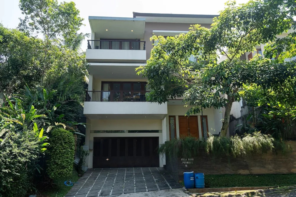 Jasmine Cozy Villa 3 BR Heated Pool and Billiard