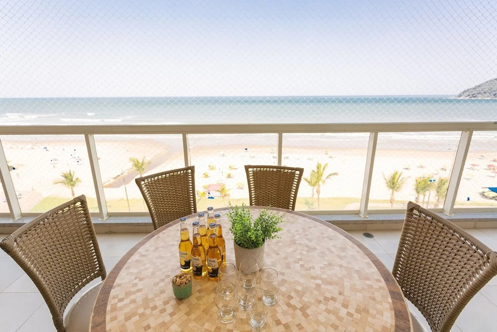 Incrível Vista para o Mar com Varanda