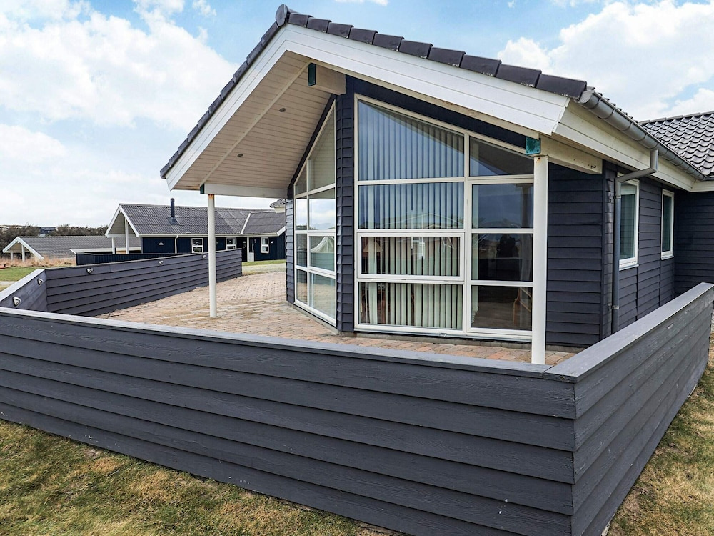 5 Star Holiday Home in Lokken
