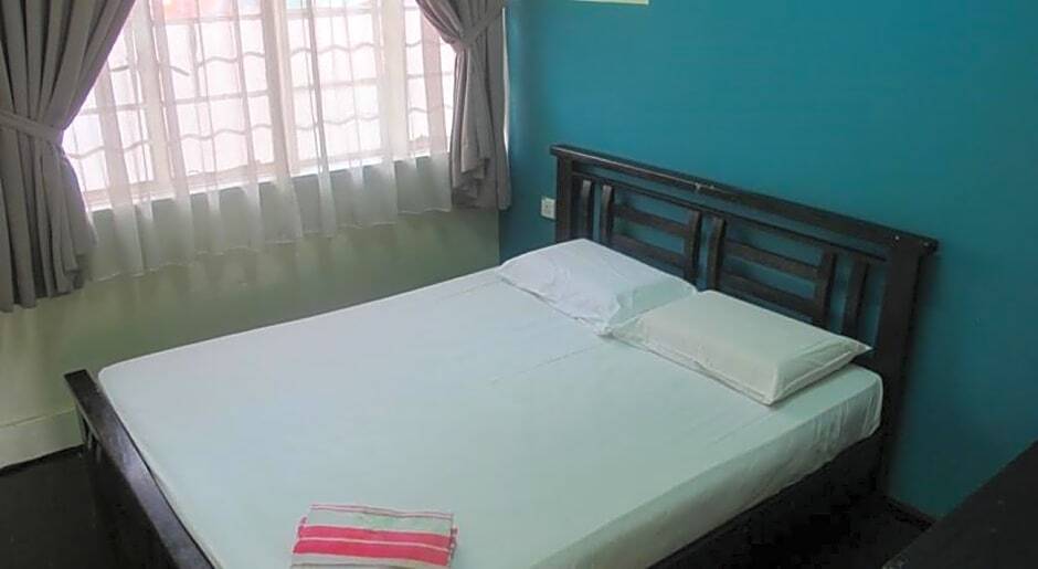Borneo Backpackers