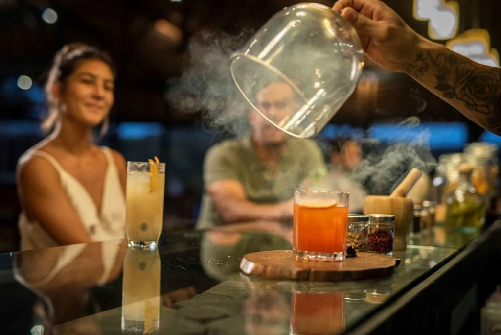 Food & Beverage