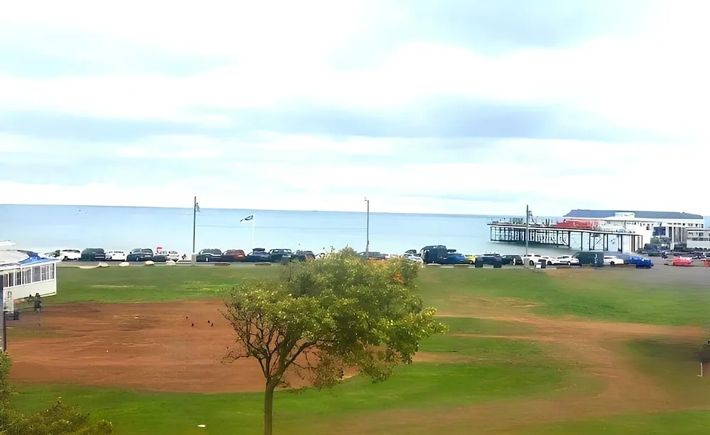 Beach & Waterfront