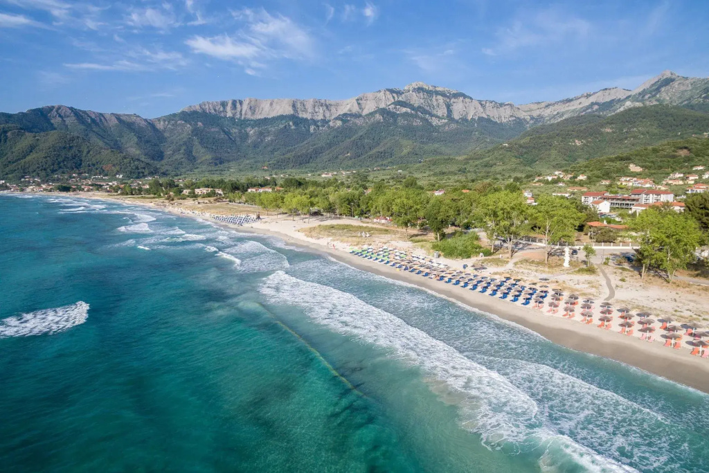 Beach & Waterfront