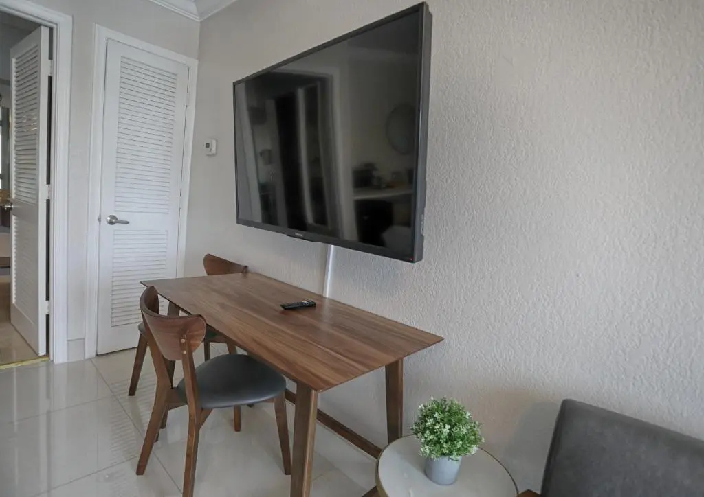 Boca Plaza by Lowkl - Chambres
