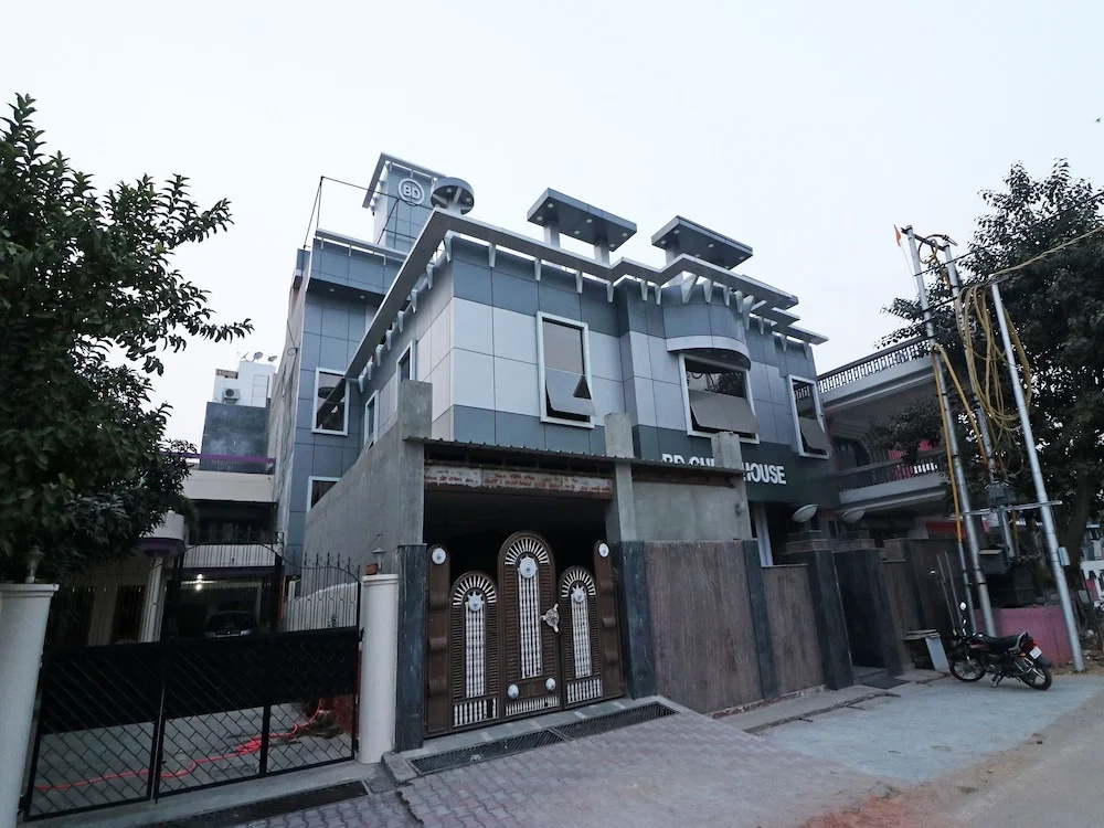 OYO 23721 Bd Guest House