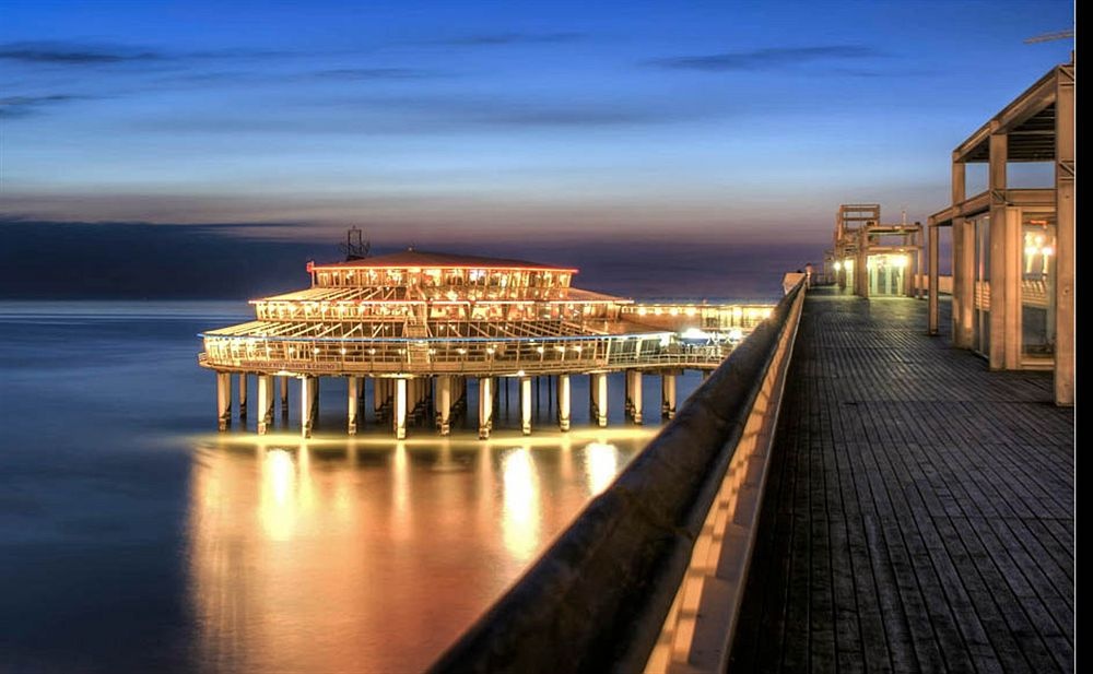 Beach & Waterfront