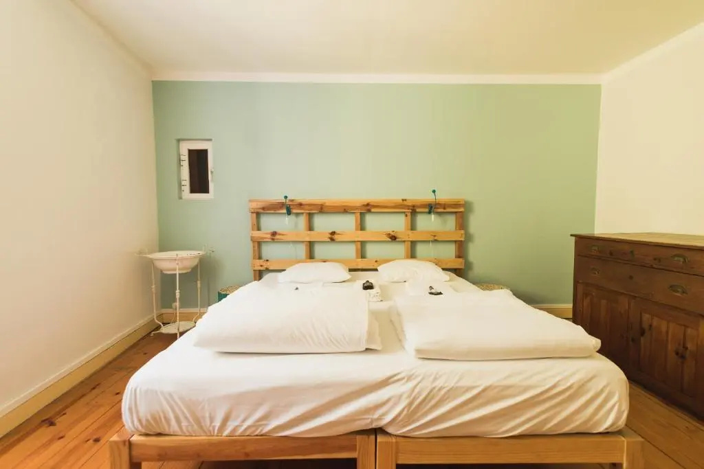 Double room (full double bed)