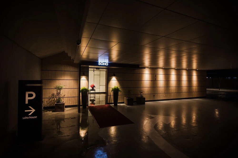 Lobby & Reception