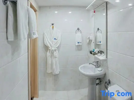 Двухместный номер Standard (2 отдельные кровати) в Express City Hotel