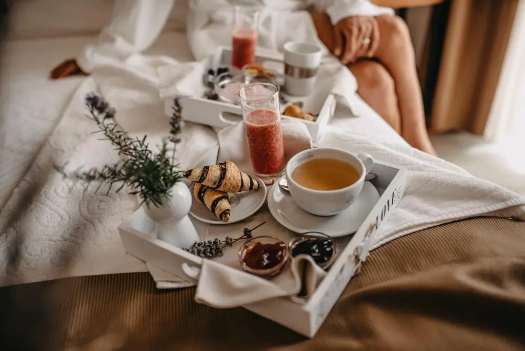 Food & Beverage