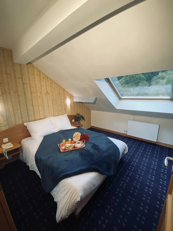 Standard Double room with land view (full double bed)