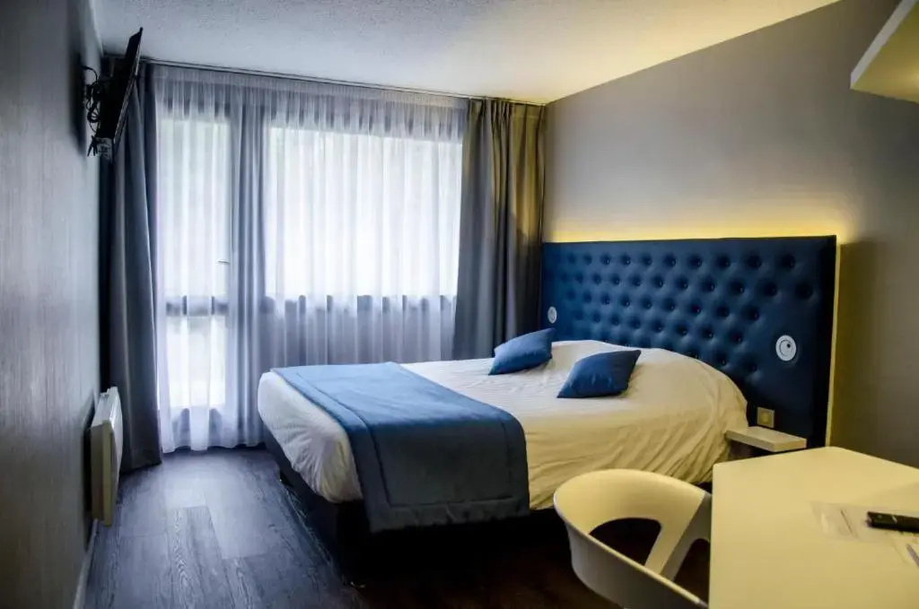 Standard Double room (full double bed)