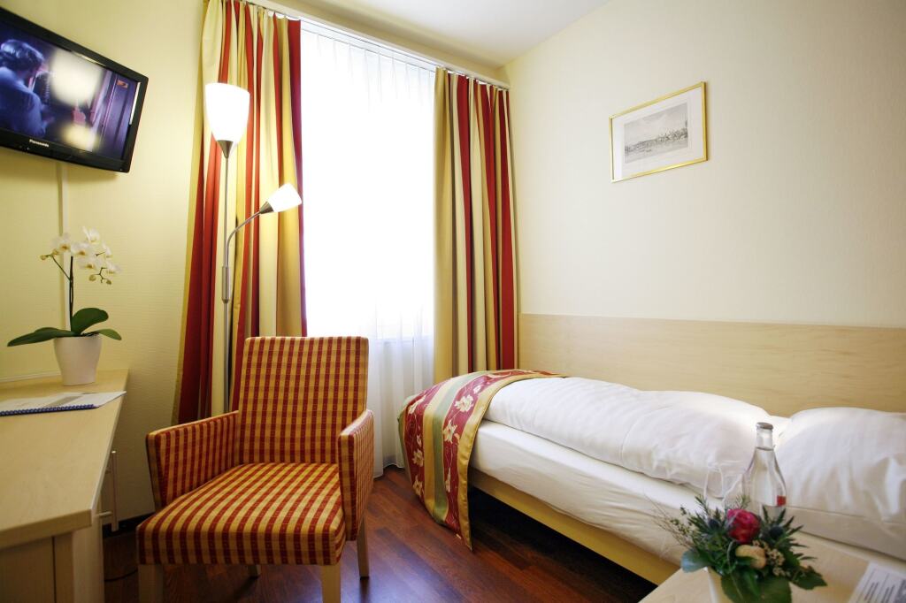 Hotel de la Paix by null