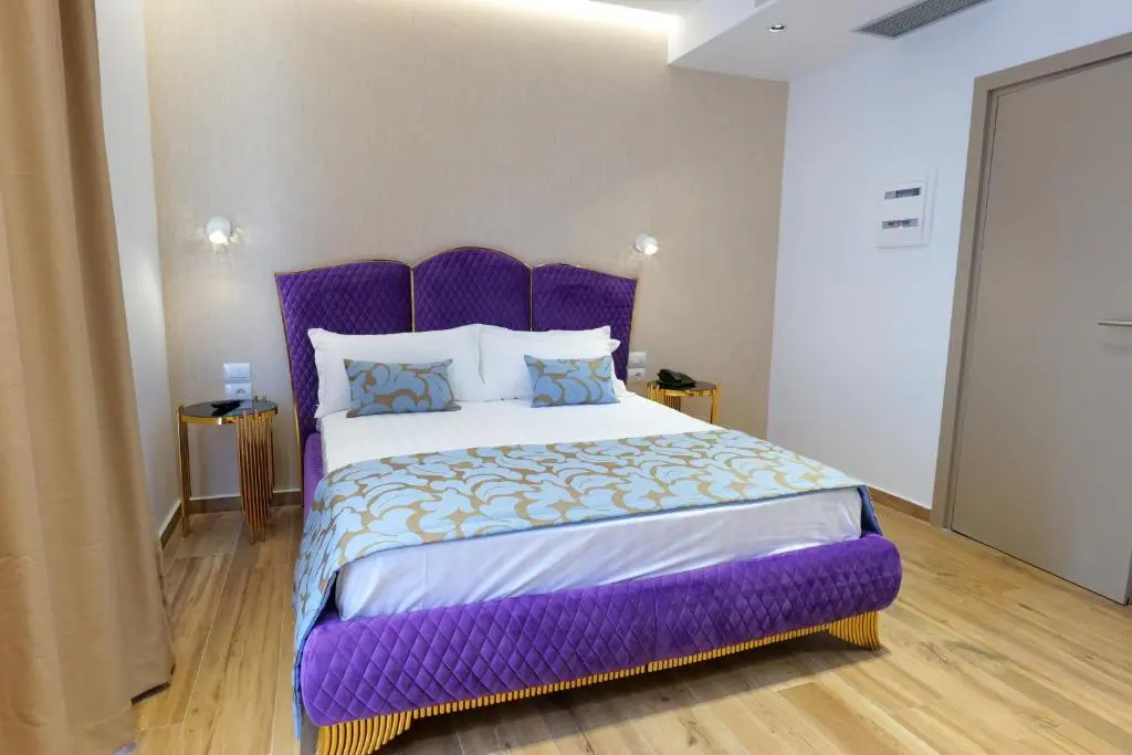 Deluxe Double room with partial sea view (full double bed)