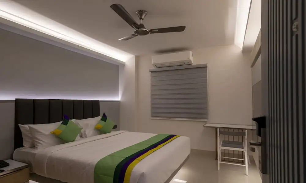 Standard Double room (full double bed)