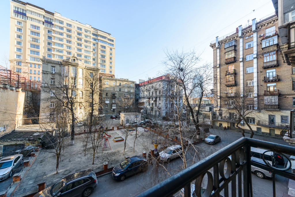 Alma Apartments