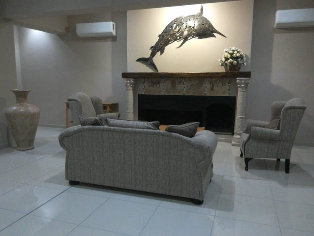 Lobby & Reception