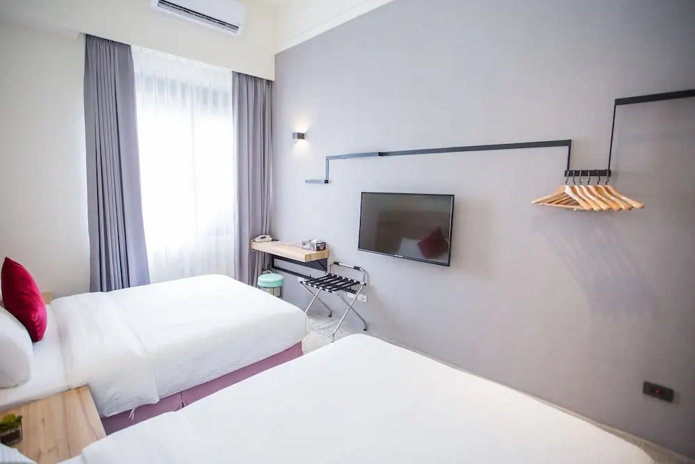 Двухместный номер Standard с видом на город двуспальная кровать в Rainbow Hotel